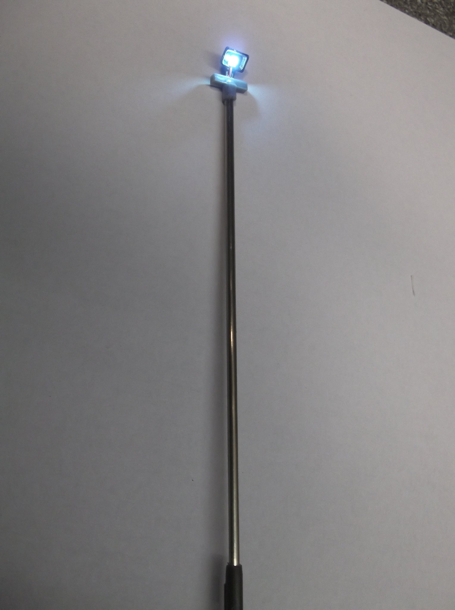 01 - Modern Yard Light