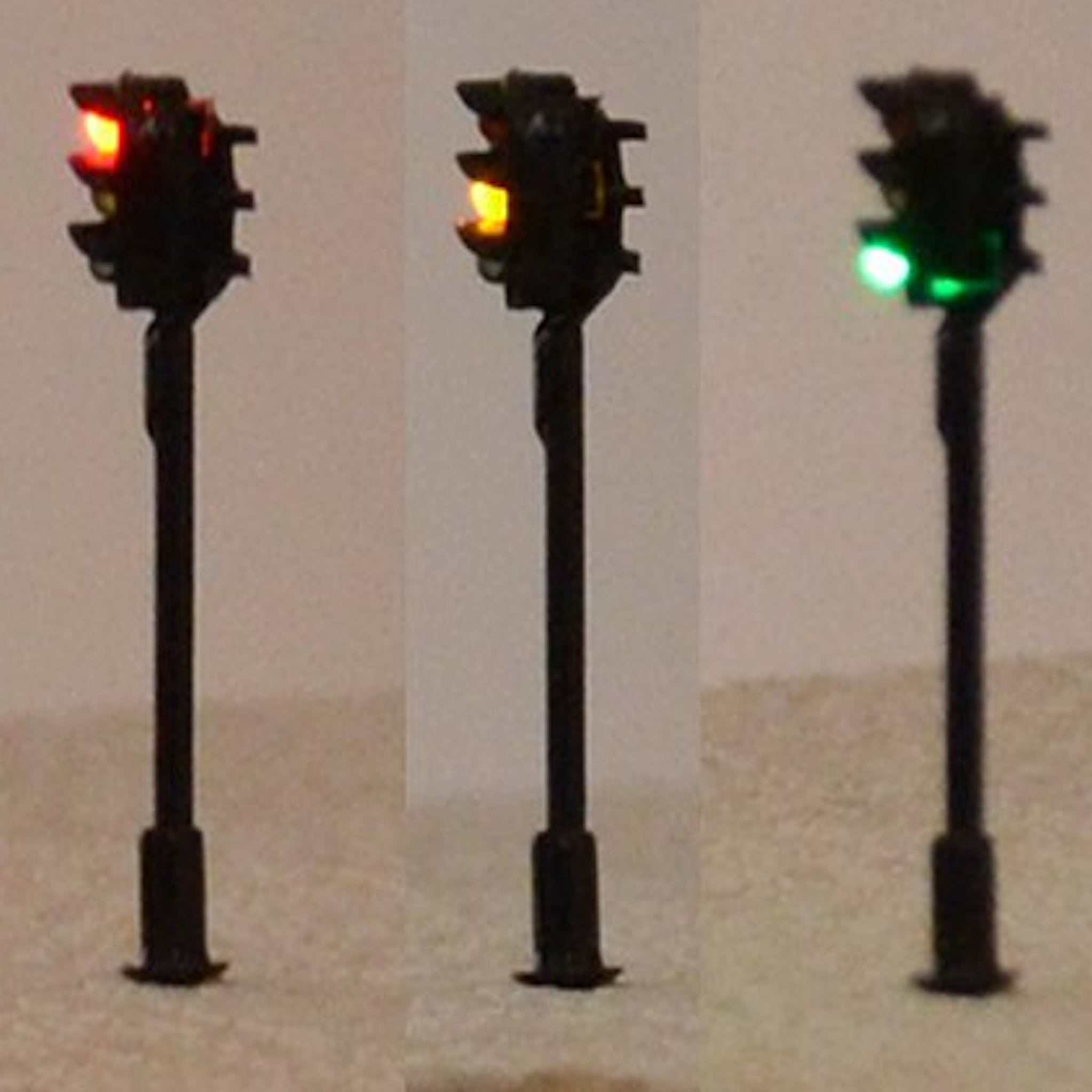 1 x N Scale Traffic Light