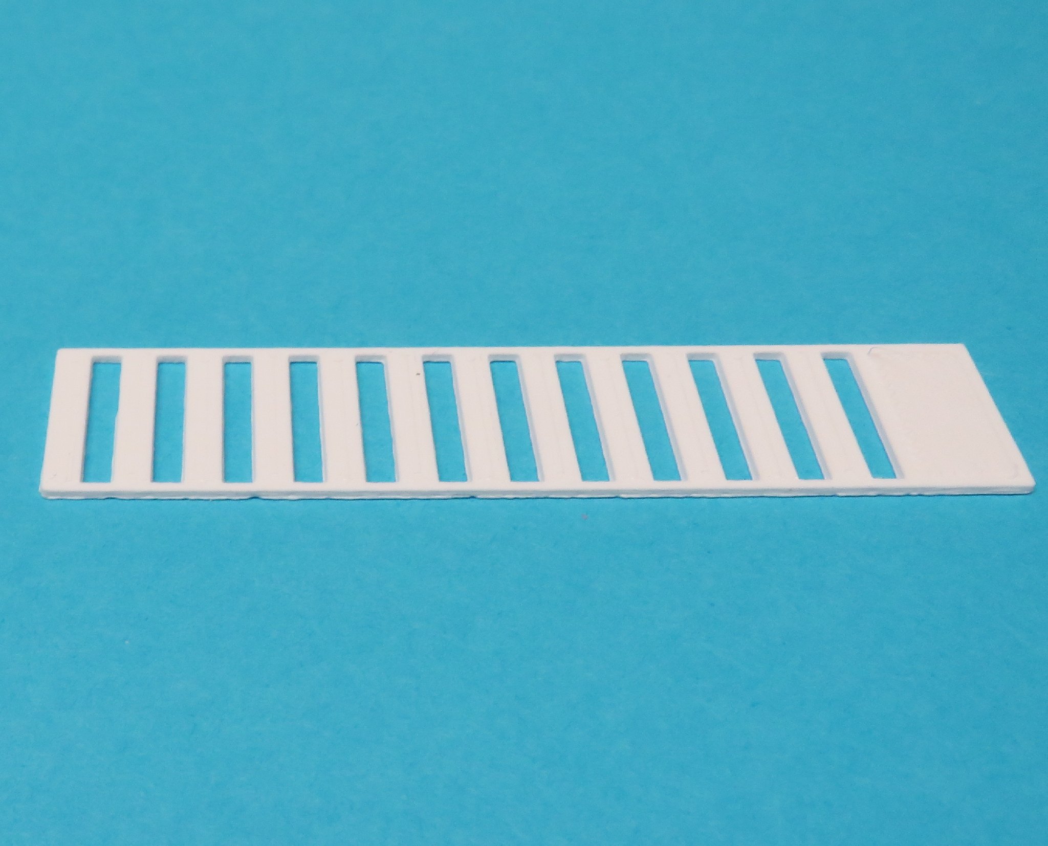 3D printed reusable template for Zebra Crossings - N Scale