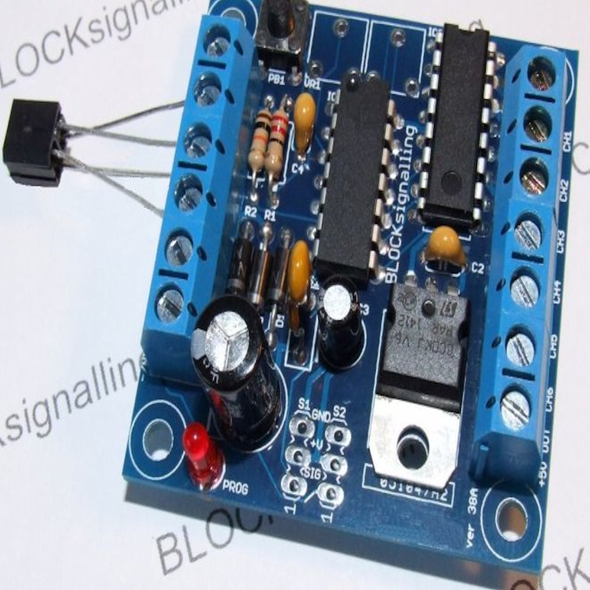 Block Signalling Level Crossing Controller