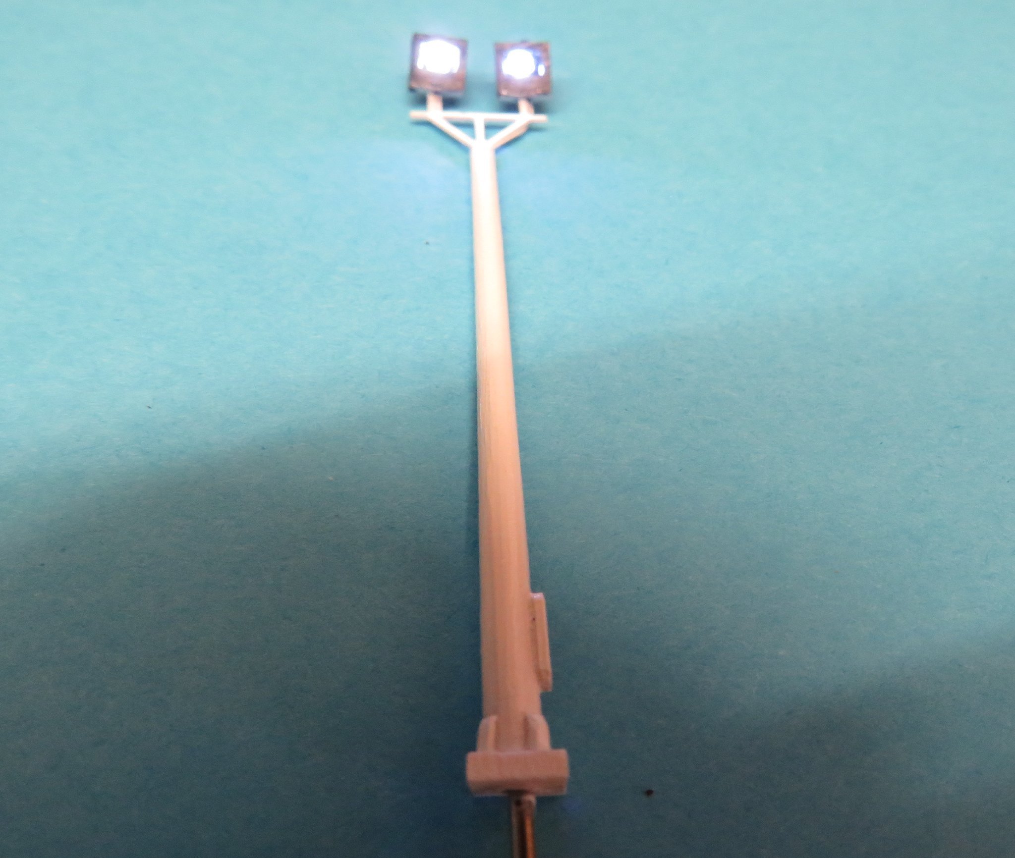 N Scale Modern Yardlight - Item Code N3