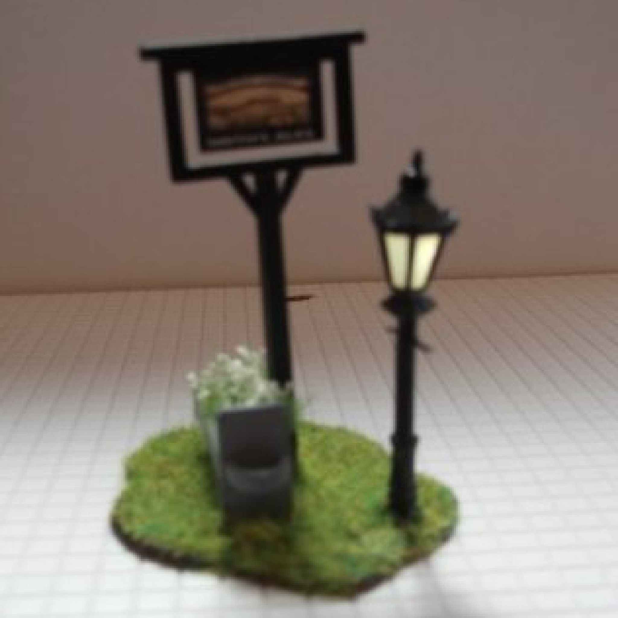 OO Scale Pub Sign with Lamppost